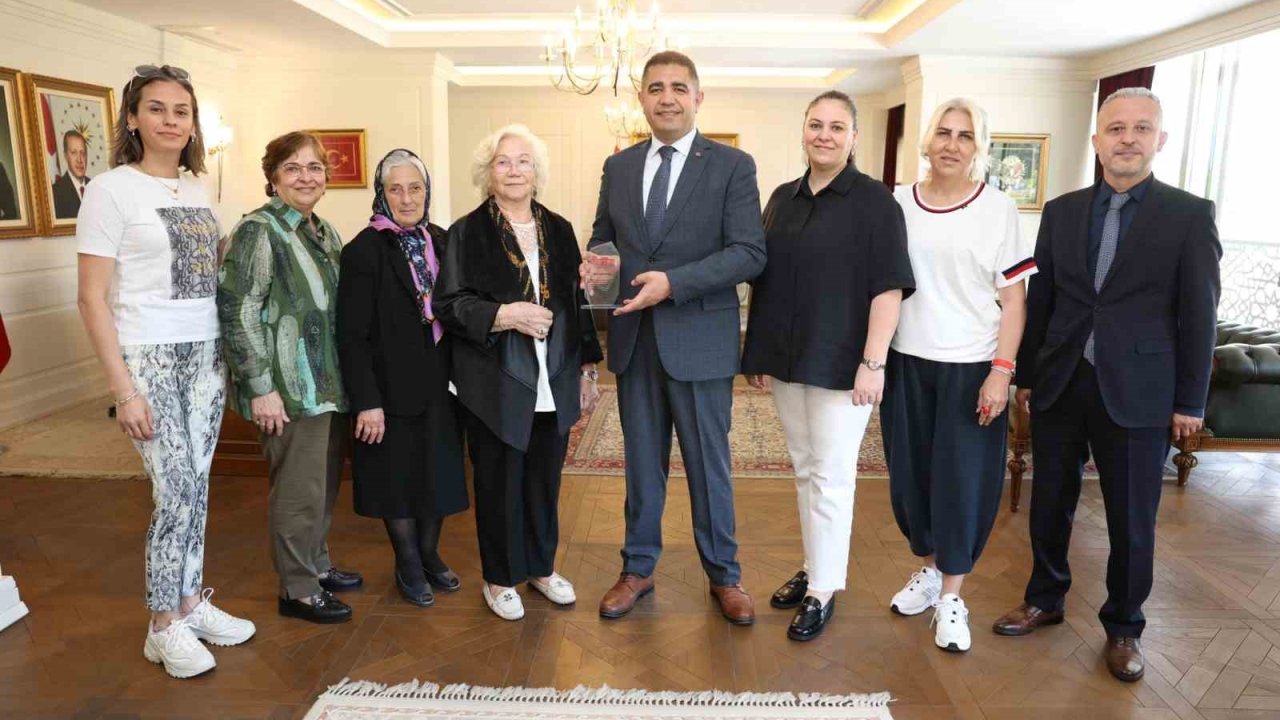 Devlet hastanesine 8 ritim kolter cihazı bağışladı