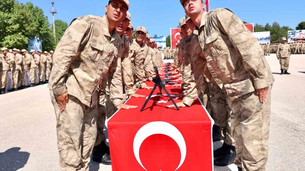Bilecik’te 2 bin 926 bedelli asker için yemin ve terhis töreni düzenlendi