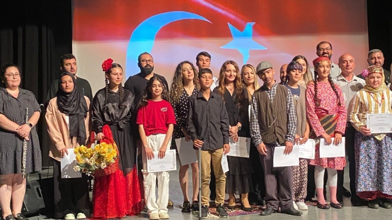 Yerel ağızla okunan şiirler beğeni topladı