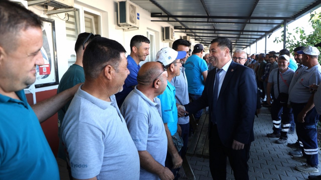 Yunusemre’de personel bayramlaştı