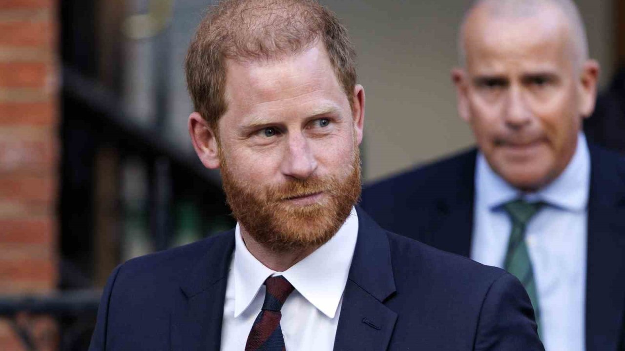 İngiltere Prensi Harry’nin soyadını "Spencer" olarak değiştireceği iddiası