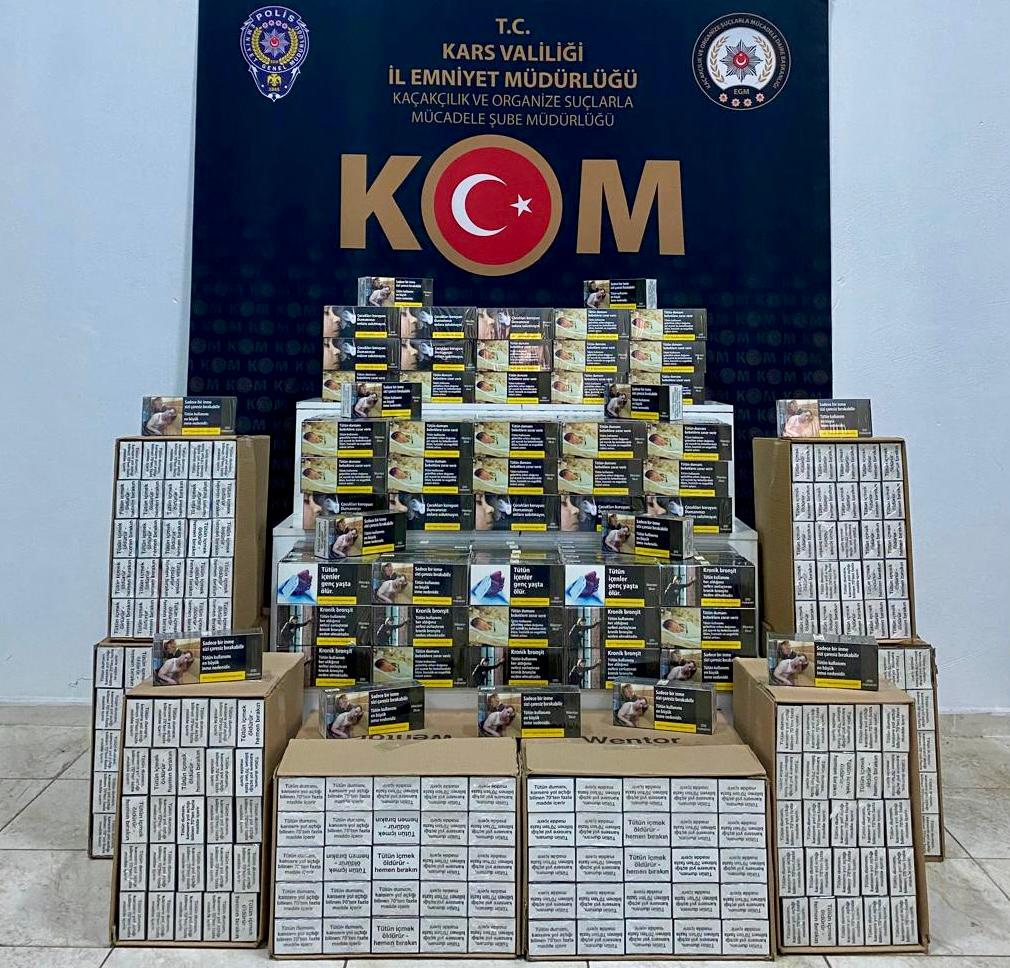 Sosyal medya üzerinden kadın tesettür giyim satarak dolandırıcılık yapan çete çökertildi