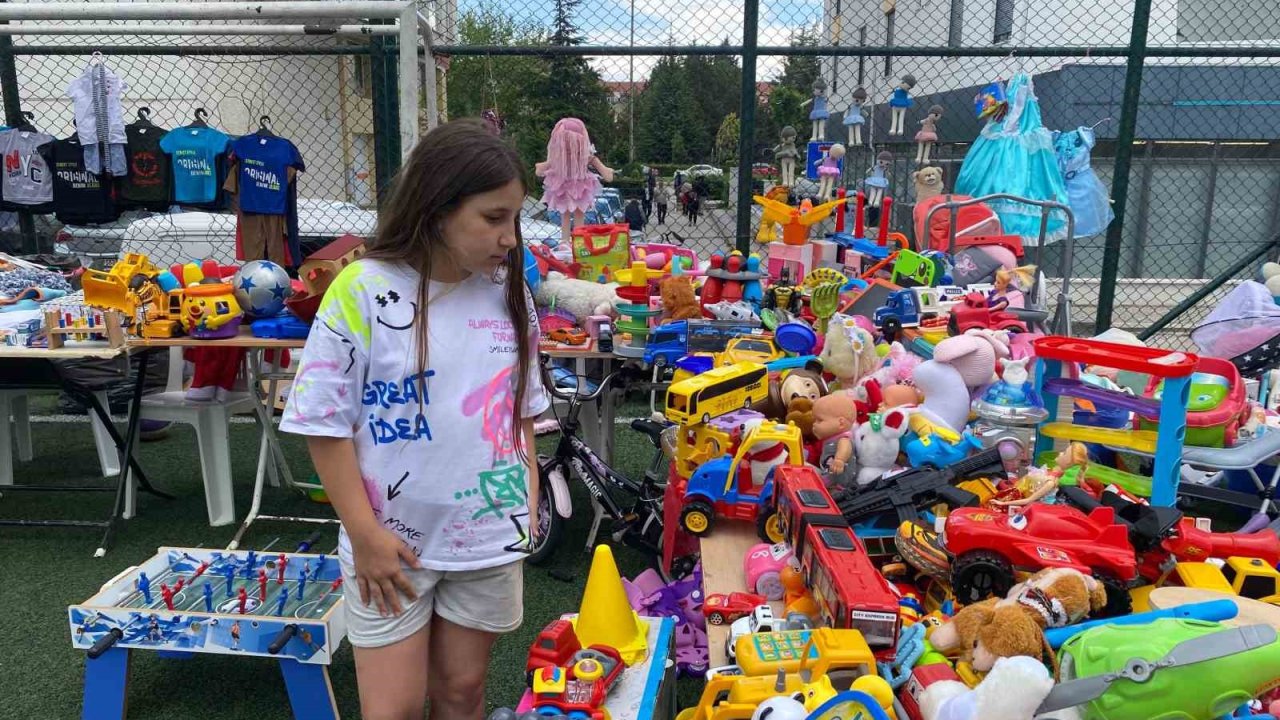 Gönüllüler el ele, çocukların bayramı şenleniyor