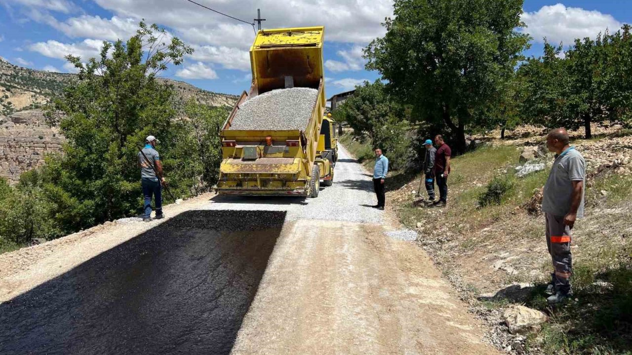 Akçadağ’da yollar yenileniyor