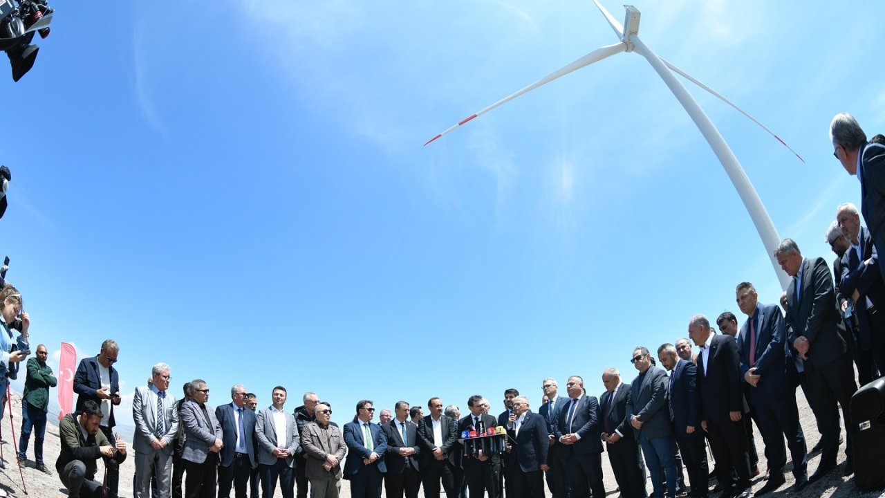 Başkan Büyükkılıç: "Çevre dostu bir şehir inşa ediyoruz"