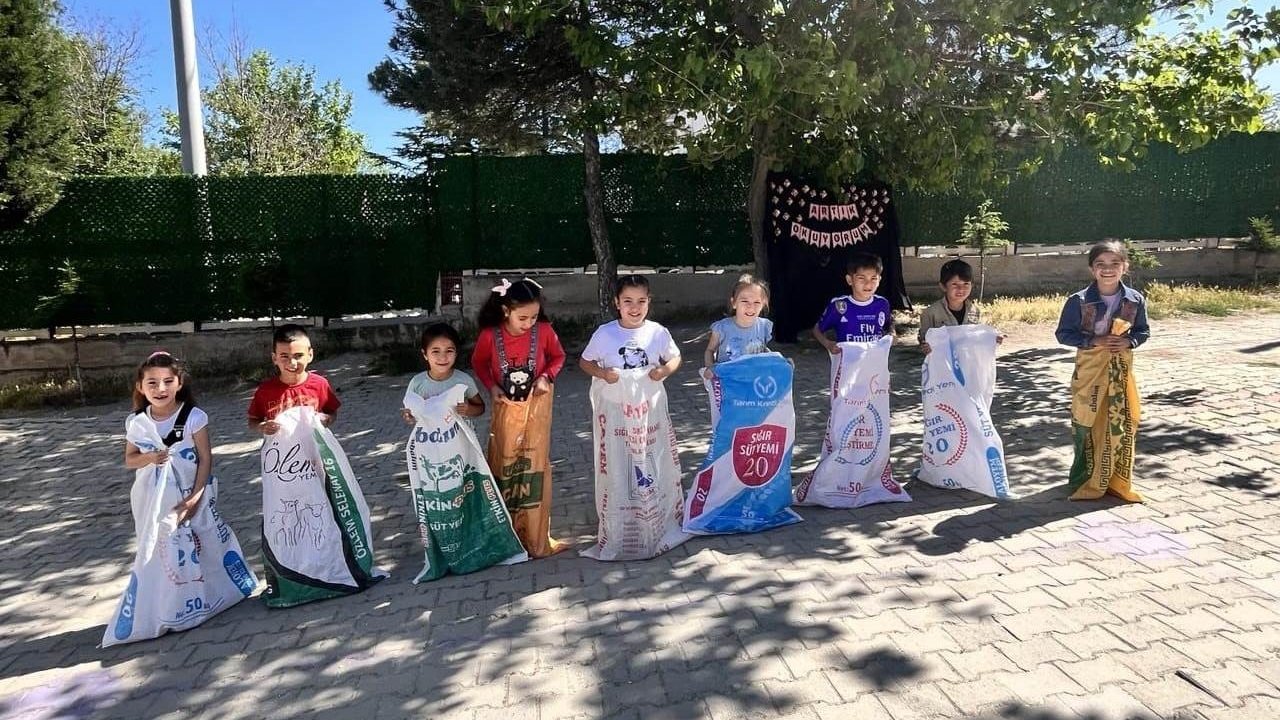 Hisarcık Kutluhallar İlk-Ortaokulunda geleneksel çocuk oyunları şenliği