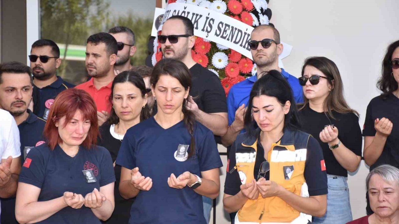 Ambulans şoförü Erke’yi mesai arkadaşları son yolculuğuna uğurladı