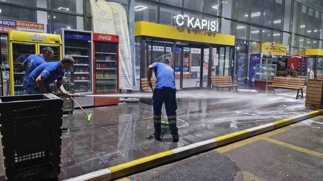 Büyükşehirden otogarlarda temizlik çalışması