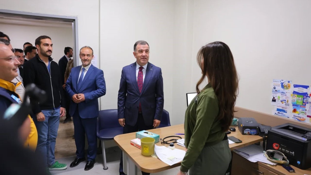 Bayburt’ta sağlık çalışanlarının bayramı kutlandı