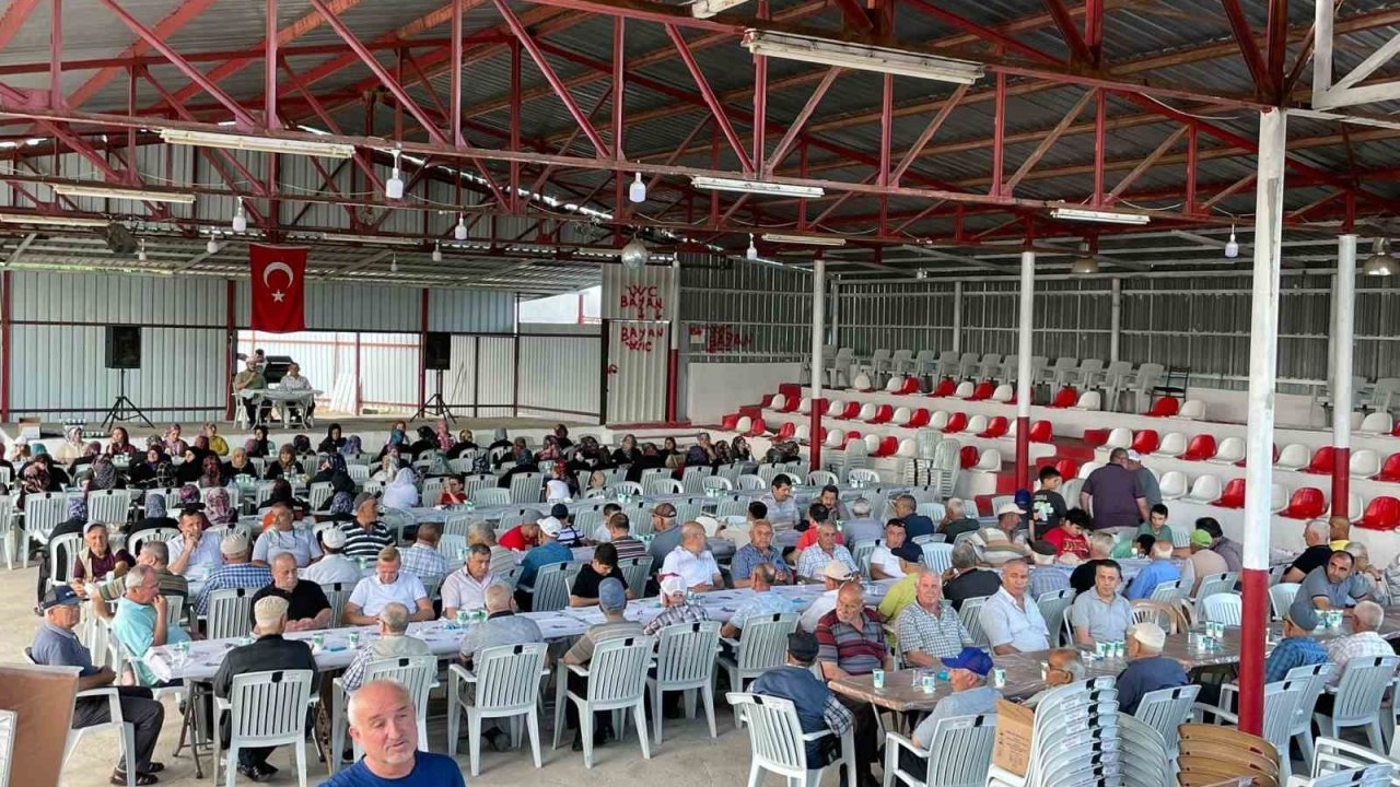 Edirne’nin bu köyünde her bayram öncesi mevlit geleneği asırlardır sürüyor