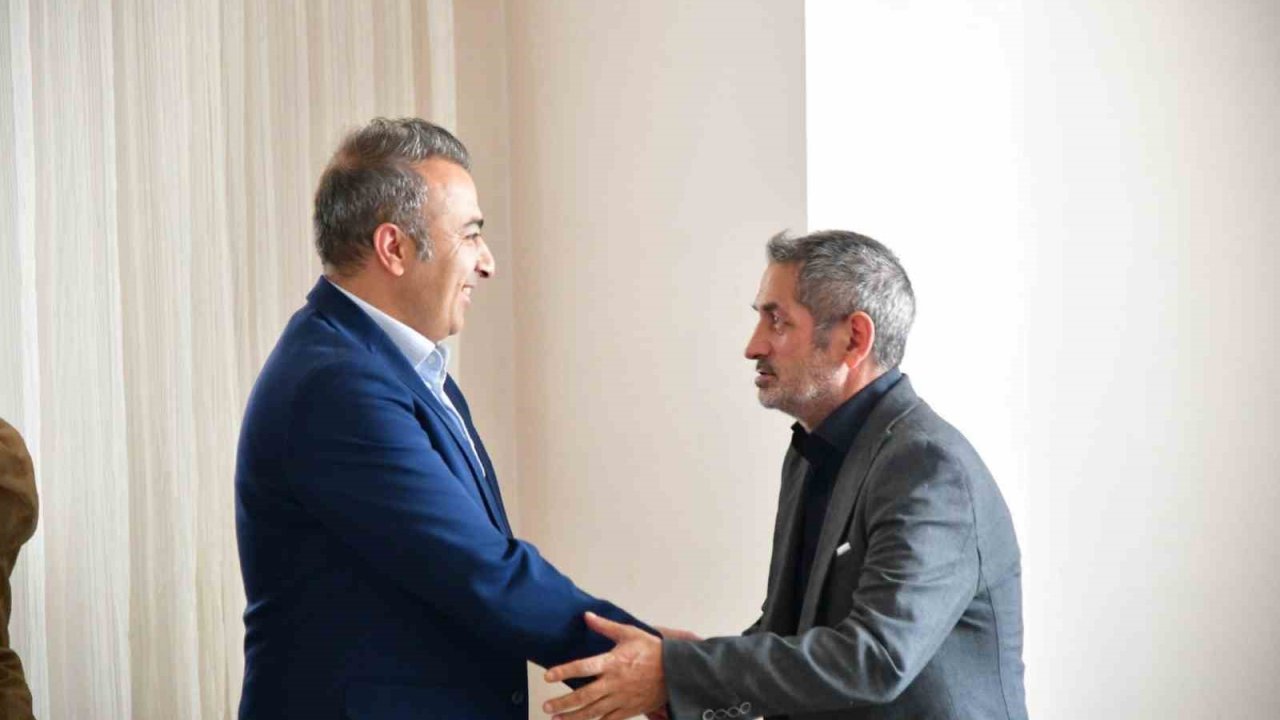 Vali Çiçek, şehit aileleri ile bayramlaştı