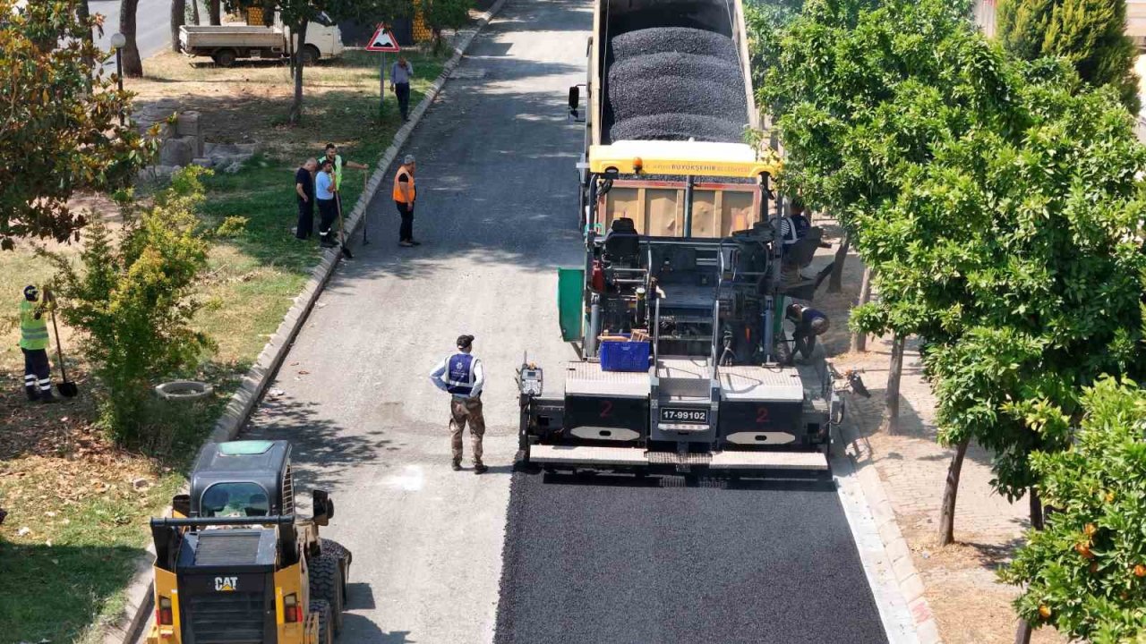 Büyükşehir’in yol çalışmaları devam ediyor