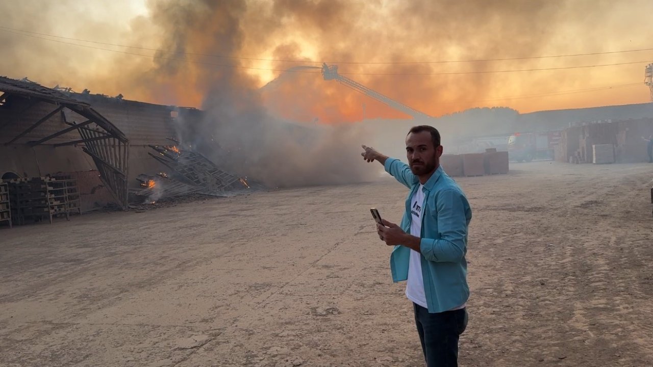 Tokat’ta tuğla fabrikasında çıkan yangında dumanlar gökyüzünü kapladı