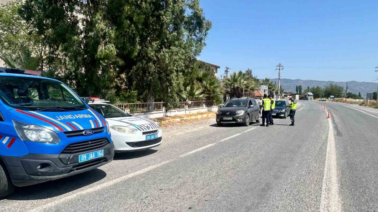 Bayram tatili dönüşü başladı, jandarma denetimleri sıklaştırdı