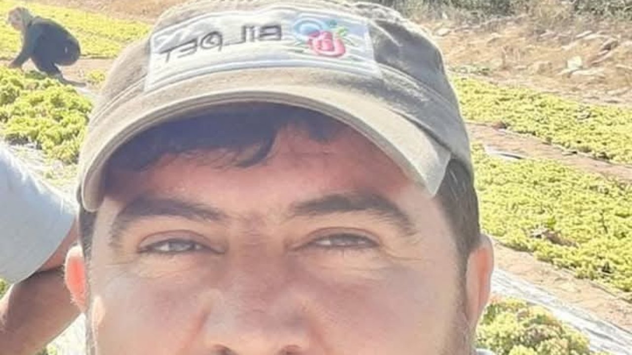 Devrilen traktörünün altında hayatını kaybetti