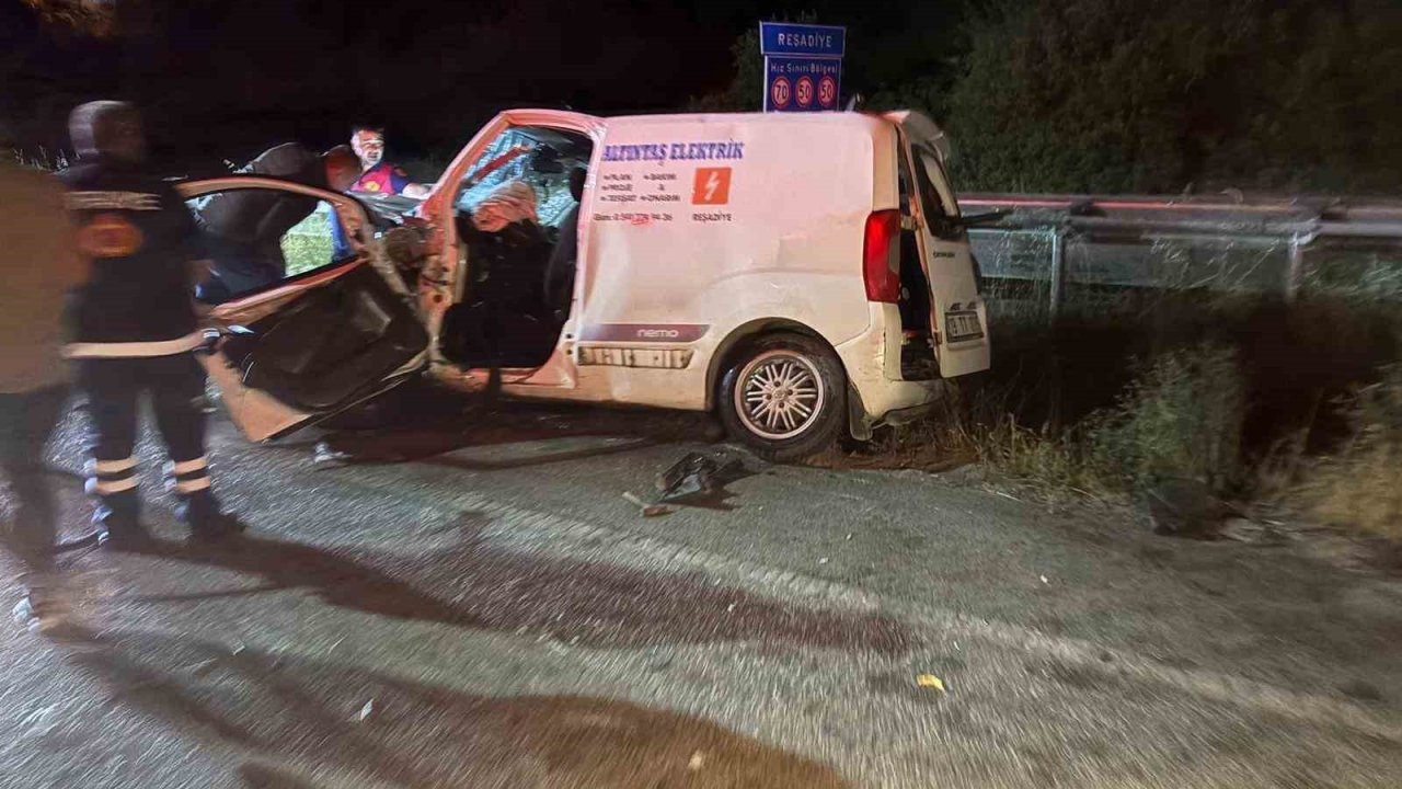 Ters şerit kazasında 6 kişi yaralandı