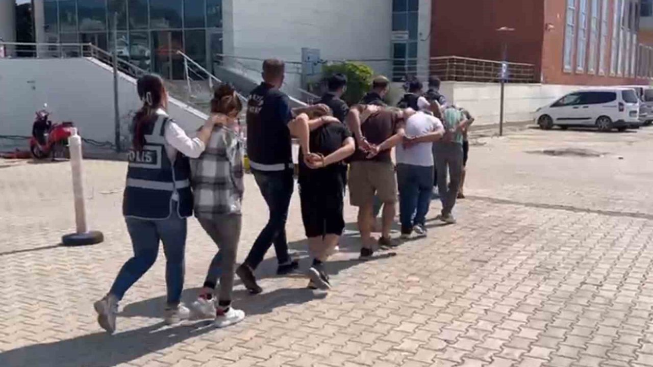 İskenderun’da hapis cezasıyla aranan 8 kişi yakalandı