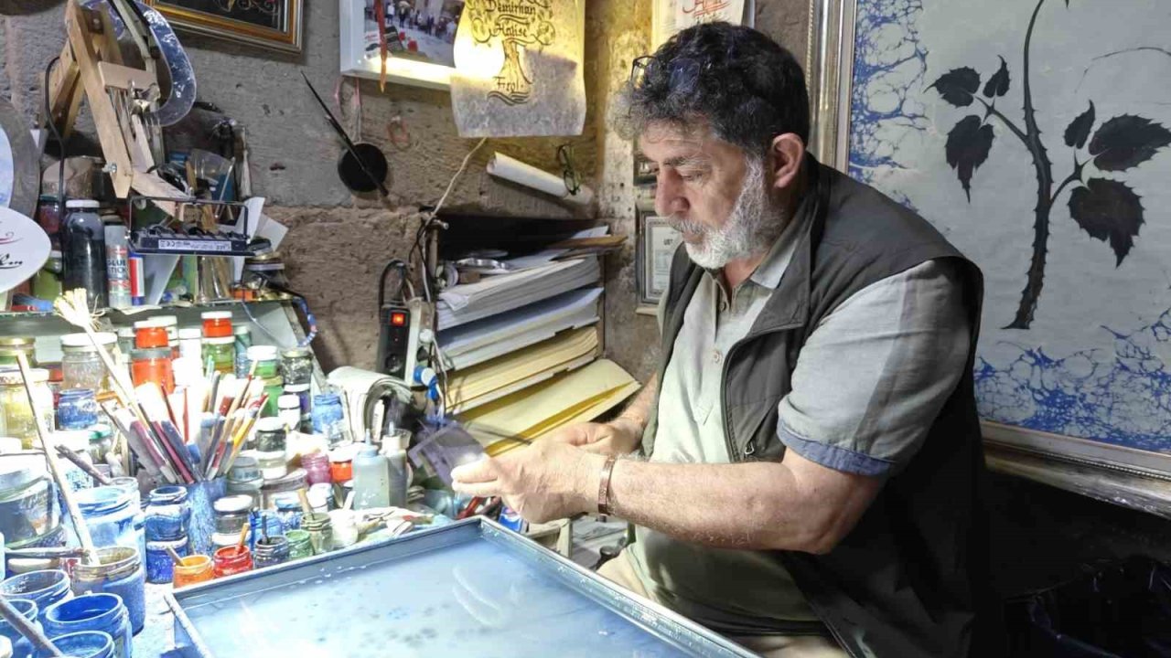 Kayserili Ebru sanatçısı, memleketini Avrupa’da temsil etti