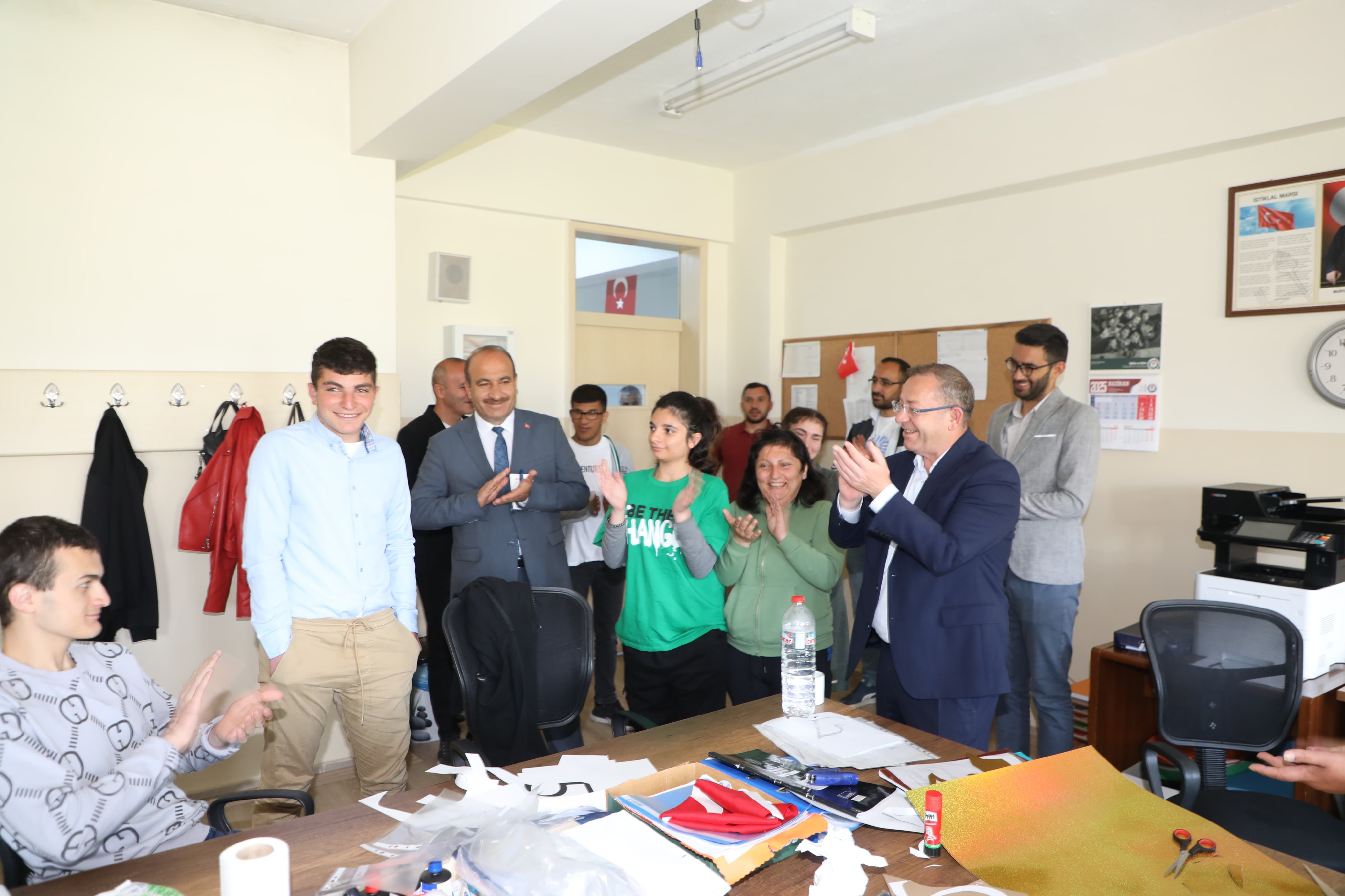 Kars Valisi Ziya Polat’tan Özel Eğitim Meslek Okulu’na Ziyaret