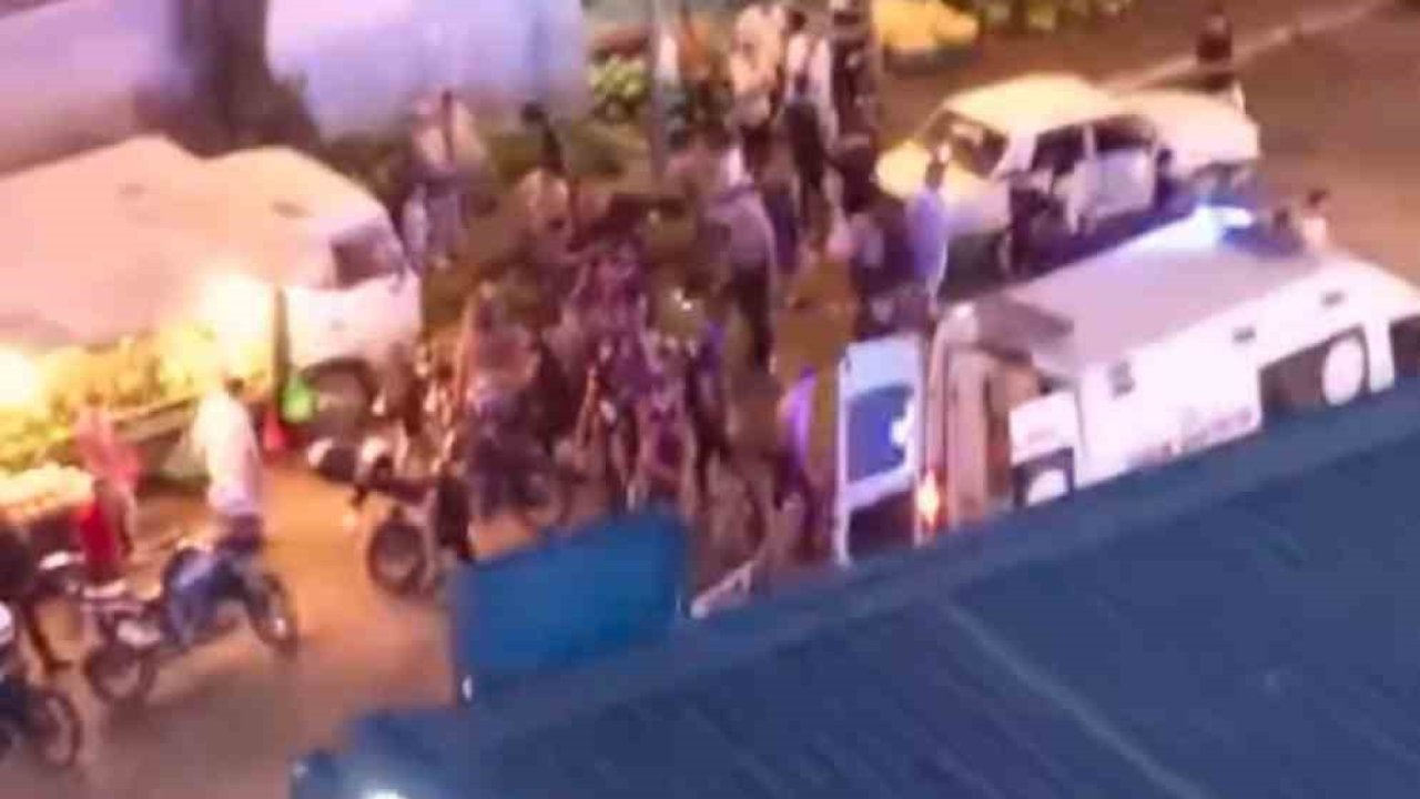 Polisin "dur" ihtarına uymayan motosikletin sürücüsü kaza yaptı: 2 yaralı