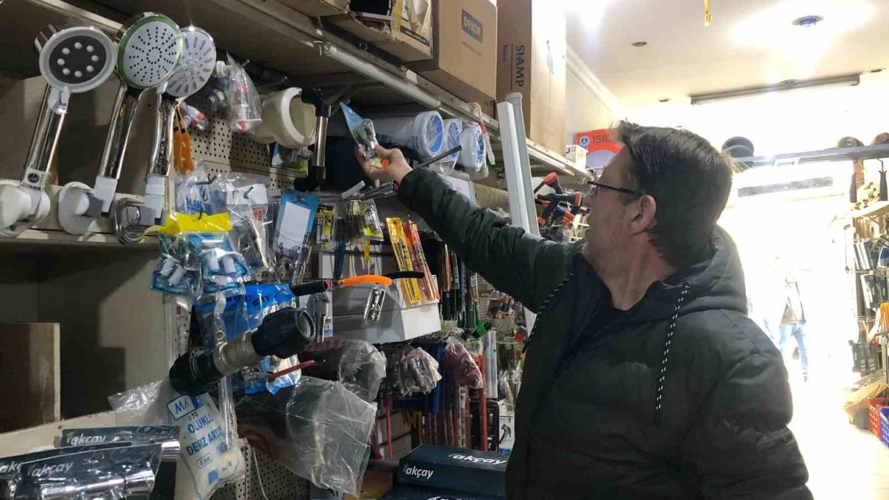 Vatandaşlar evlerindeki küçük tamiratlarını artık kendileri yapıyor