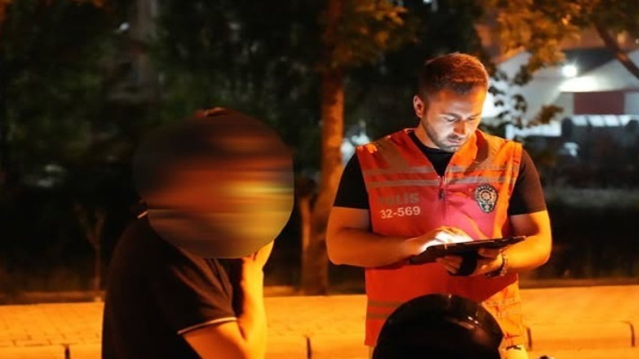 Isparta’da 1 saatlik asayiş ve trafik uygulamasında 236 kişi sorgulandı