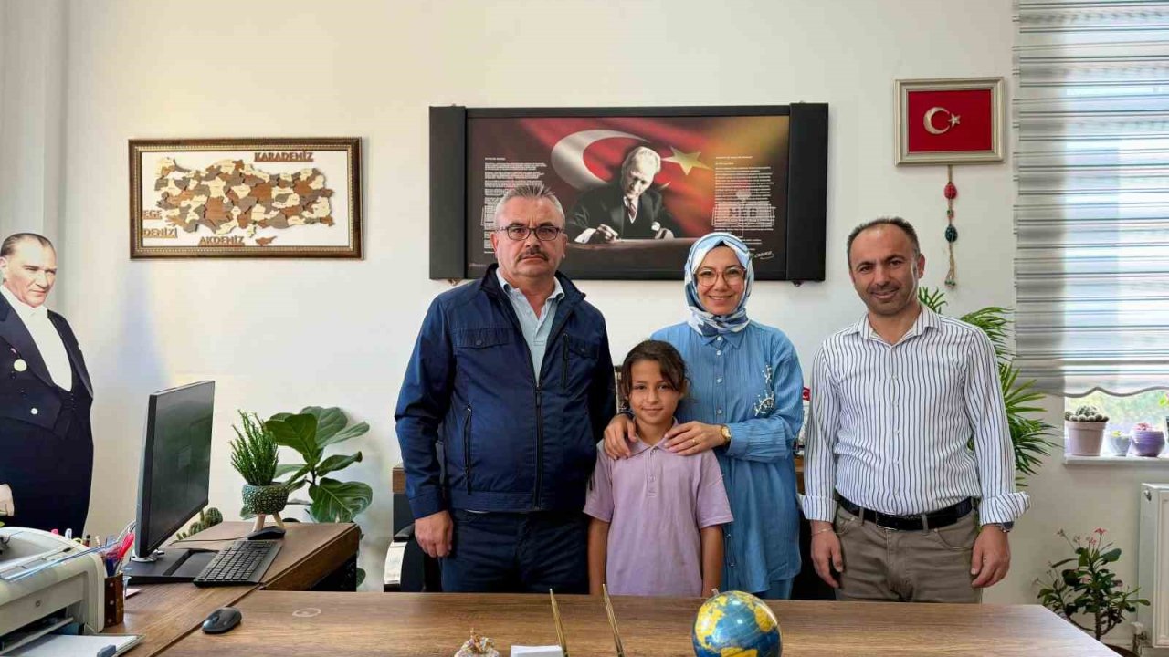 "1 Kural 1 Ömür" temalı resim yarışması il birincisi Hisarcık Atatürk İlkokulu’ndan