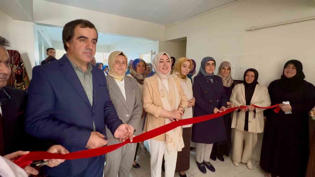 Yıl boyu hazırladıkları ürünleri gururla sergilediler