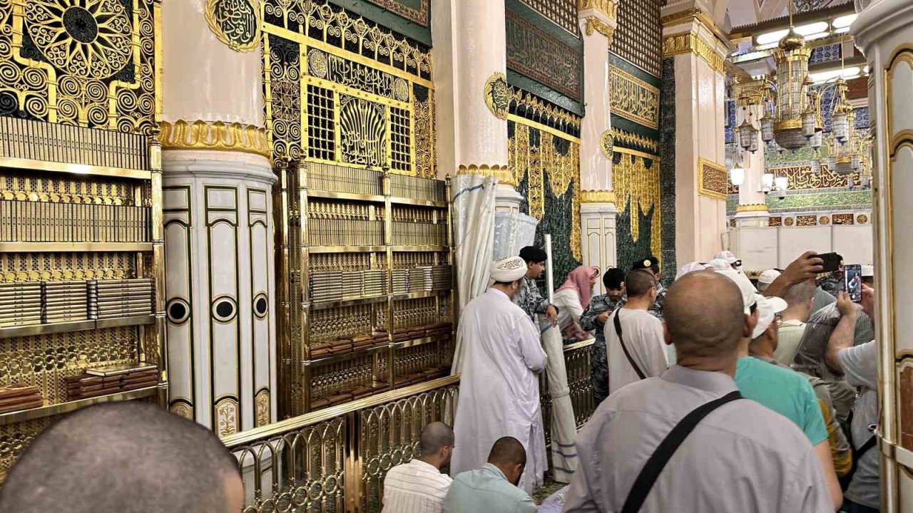 Hacılar Ravda-ı Mutahhara’ya koştular