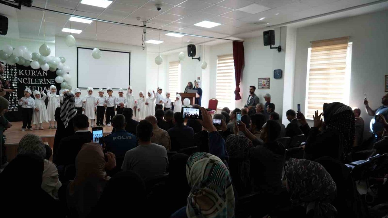Otlukbeli’de "Kuran İncilerine Veda" programı düzenlendi