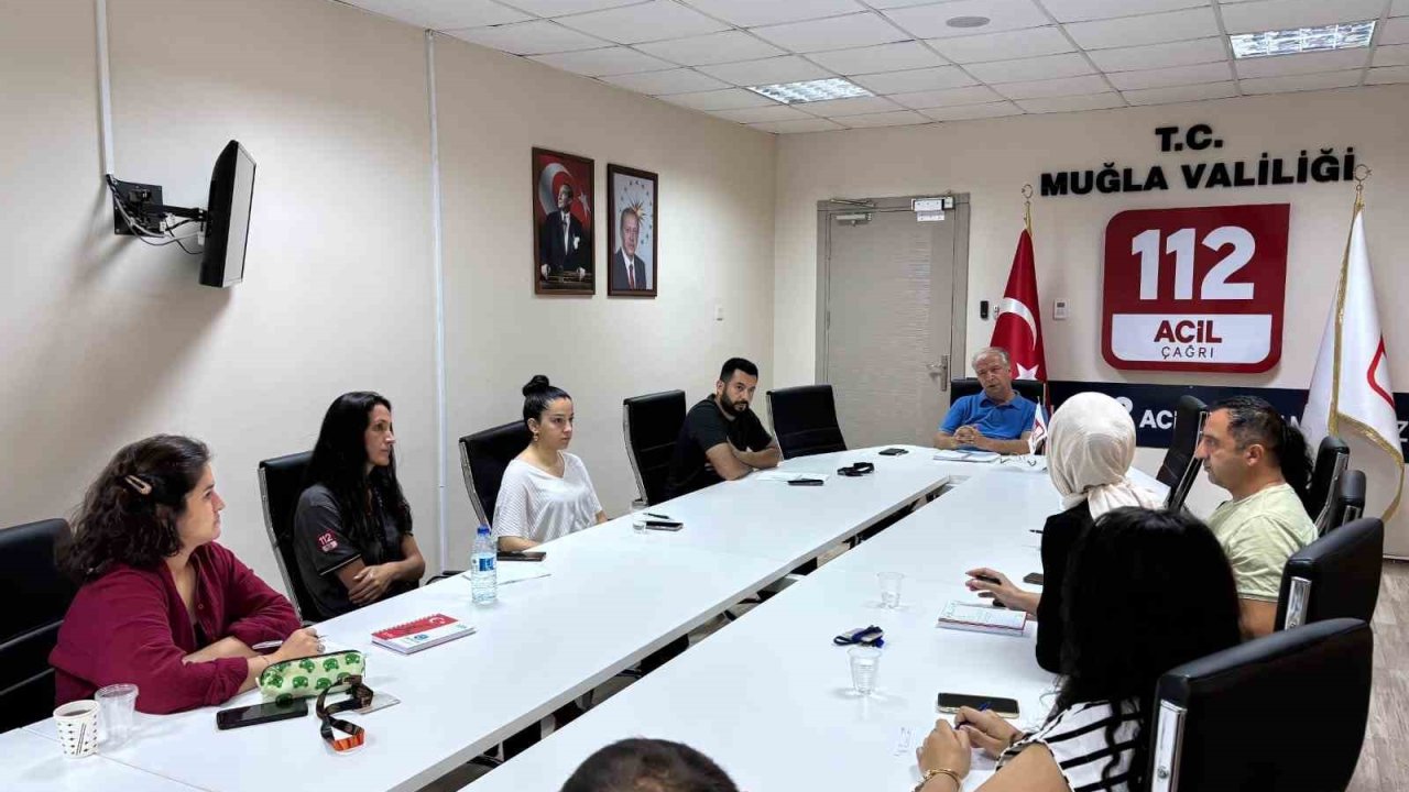Muğla 112 Acil Çağrı Merkezi’nde aylık değerlendirme toplantısı gerçekleştirildi