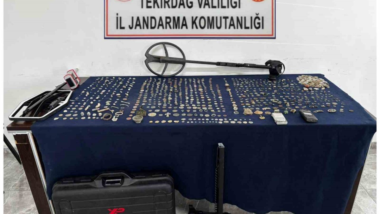 Tekirdağ’da tarihi eser operasyonunda binin üzerinde sikke ele geçirildi