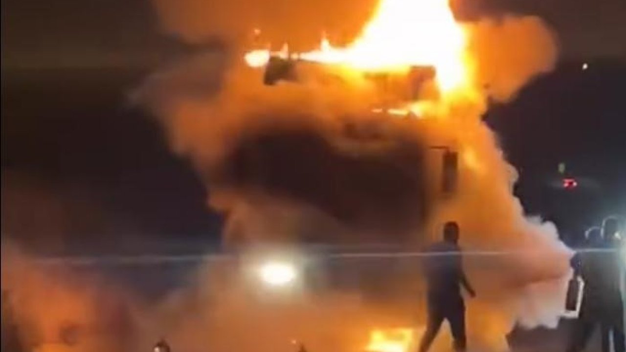 Tır alev alev yandı