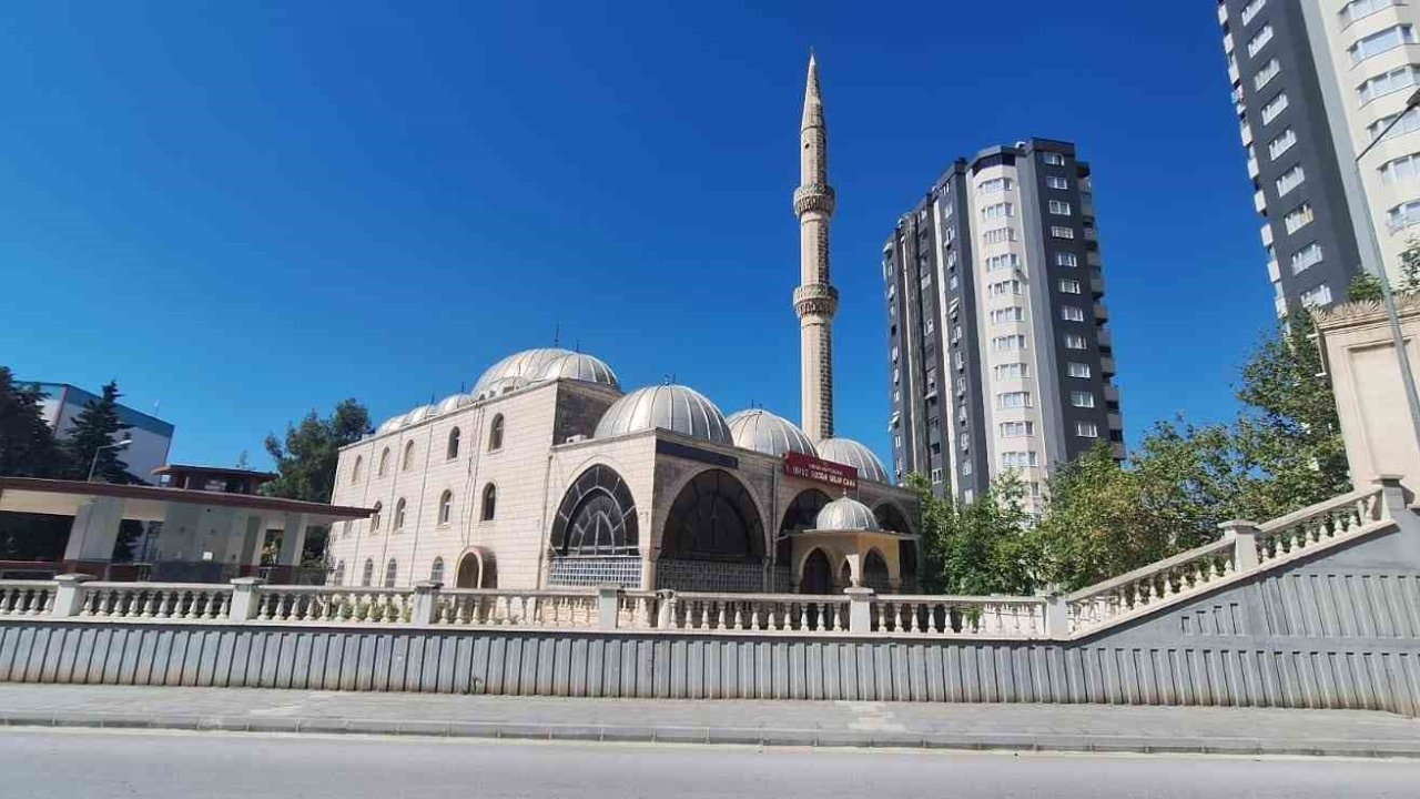 Camiden ses sistemi ve kablosu çalındı