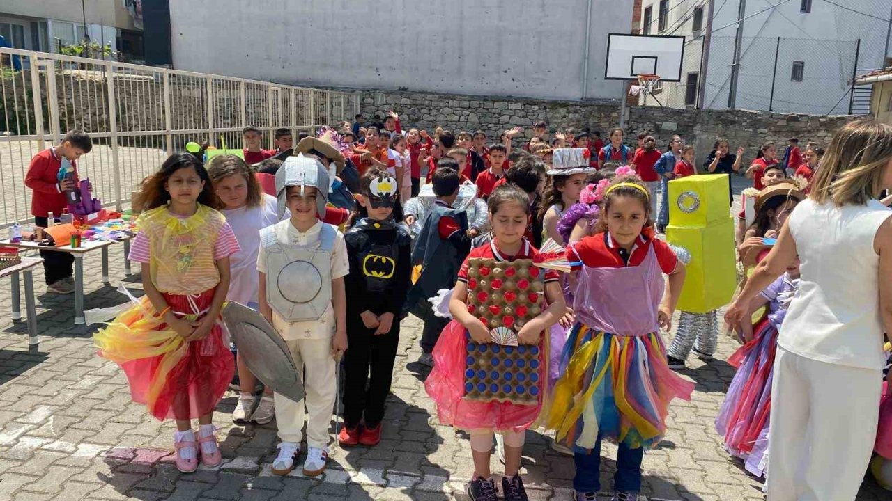 Sinop’ta atıklar öğrencilerin elinde sanata dönüştü