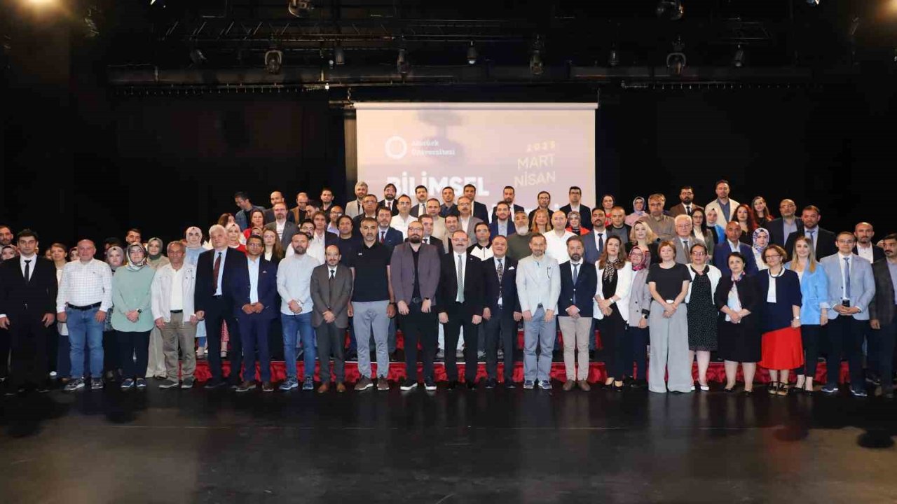 Atatürk Üniversitesi, bilimsel teşvik töreni ile akademisyenlerini ödüllendirmeye devam ediyor