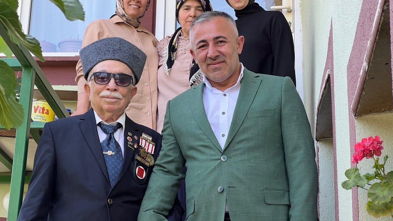 Şehit ve gazi aileleriyle bir araya geldi