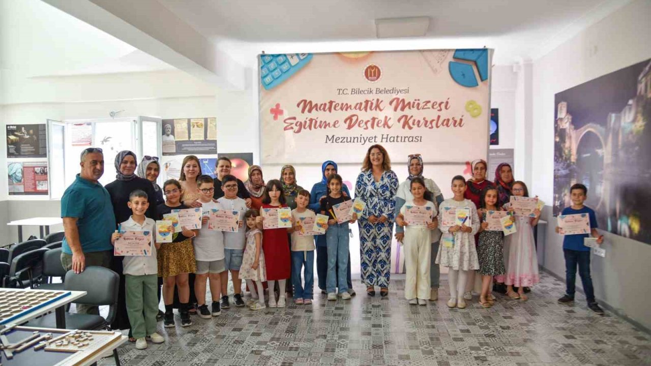 Bilecik Belediyesi’nin eğitime destek kurslarında 200 öğrenci sertifika aldı