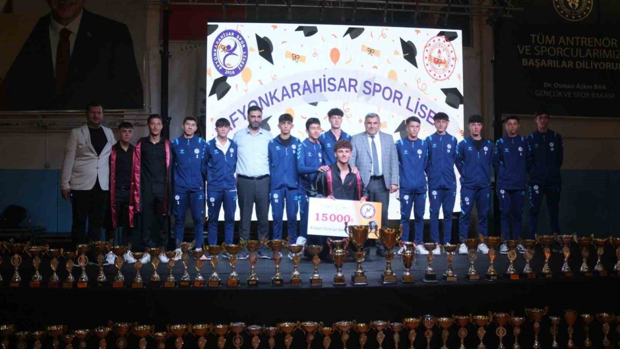 Afyonkarahisar Spor Lisesi’nde şampiyonluk coşkusu!