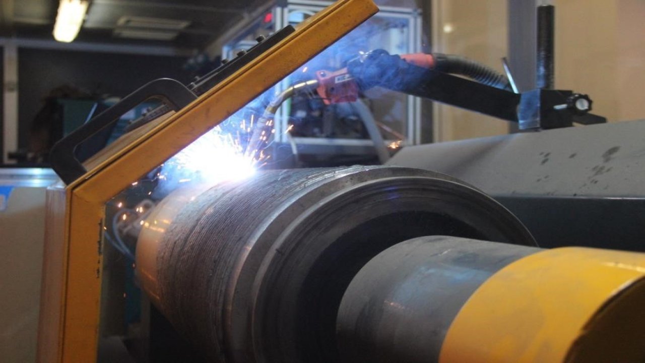 Sanayi üretimi yıllık yüzde 3,3 arttı