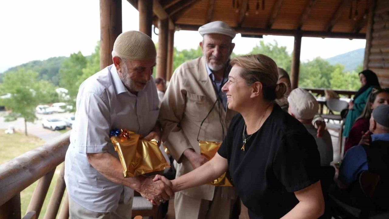 Alzheımer merkezi konukları Aydınpınar’da ağırlandı