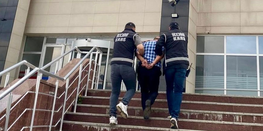 Kars’ta 15 yıl hapis cezası ile aranan 1 kişi yakalandı