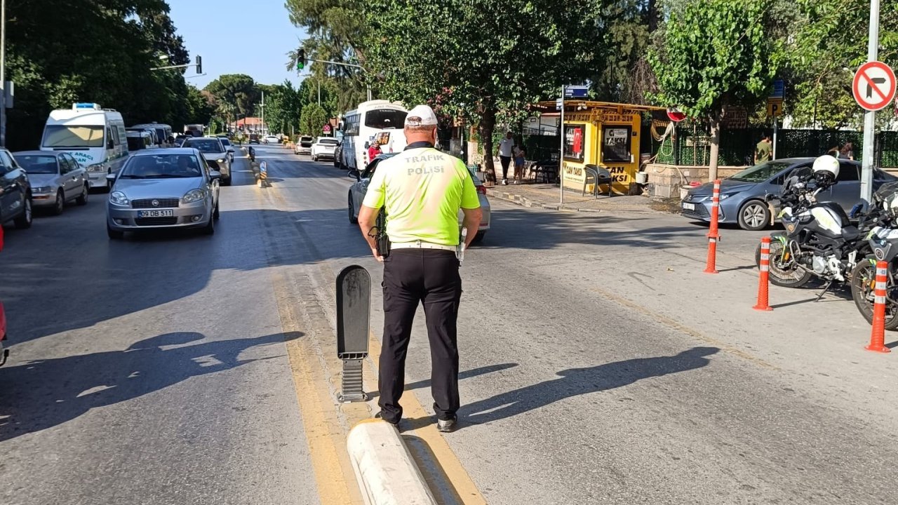 Aydın’da trafik ekiplerinden "LGS" nöbeti