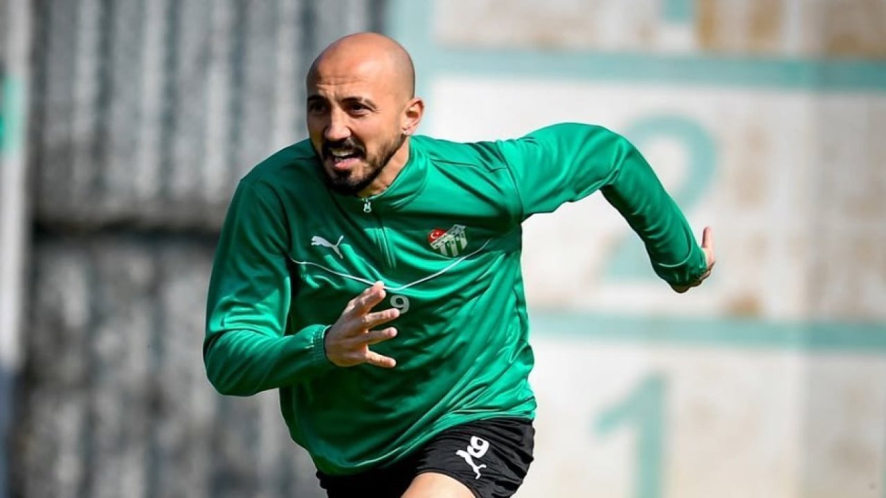 Aliağa FK, Ahmet İlhan Özek’le ilgileniyor