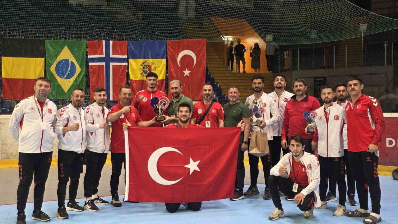 Milli boksörler, Çekya’da 3 madalya kazandı