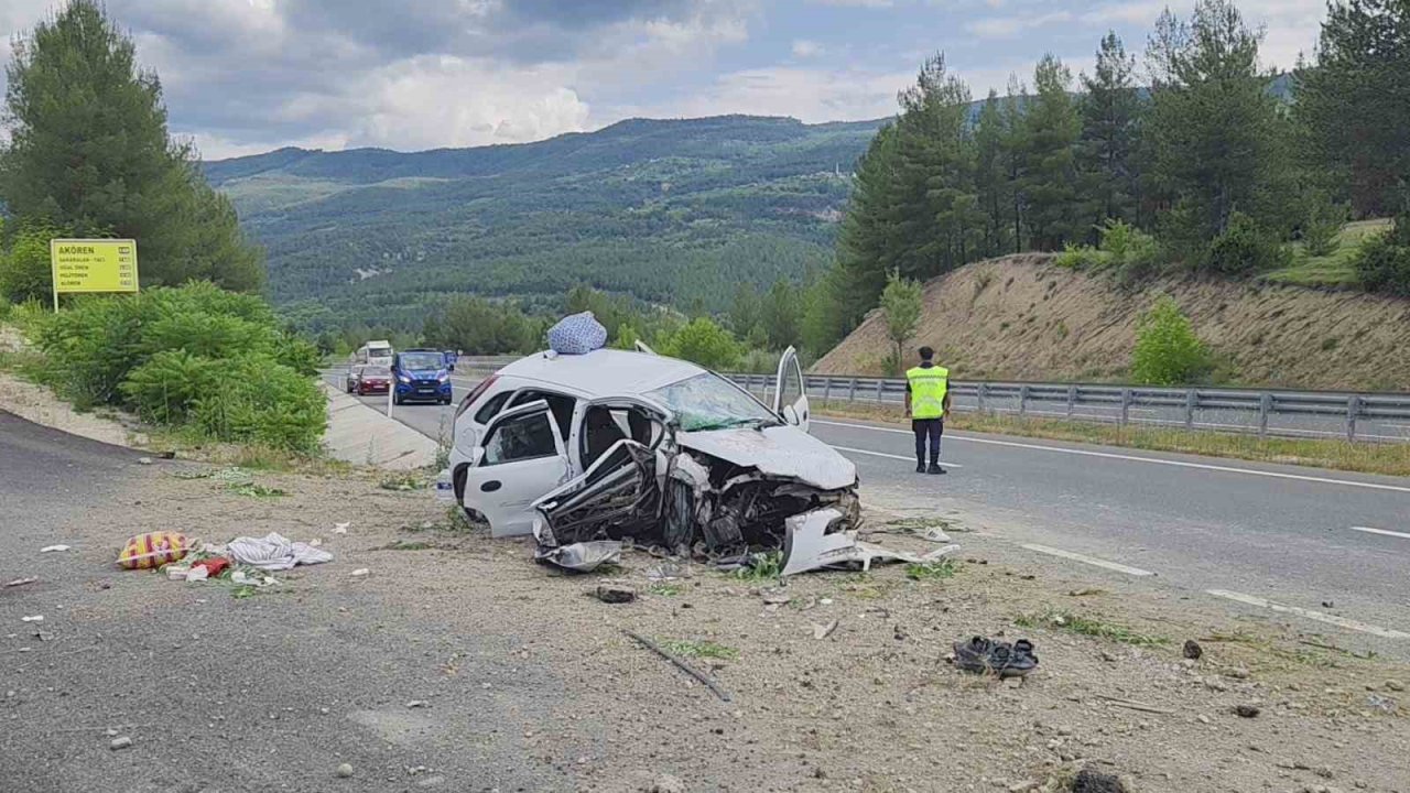 Karabük’te yoldan çıkan otomobil beton menfeze çarptı: 1 ölü, 3 ağır yaralı