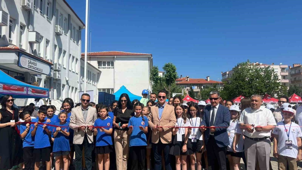 Muğla’da geleceğin bilim insanları sahneye çıktı