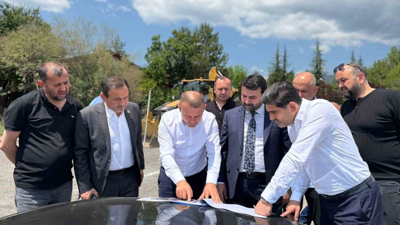 AK Parti heyeti, belediye çalışmalarını inceledi