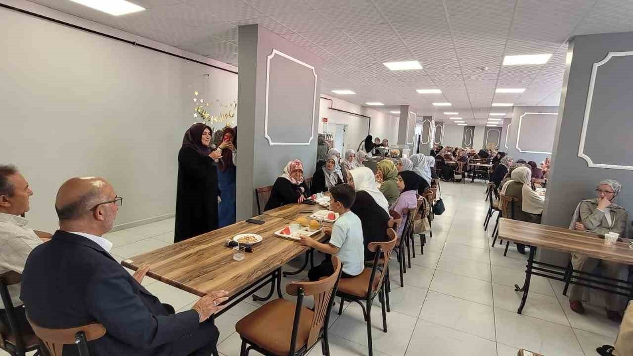 Sarıkız Hafızlık Kur’an Kursu mezunları buluştu