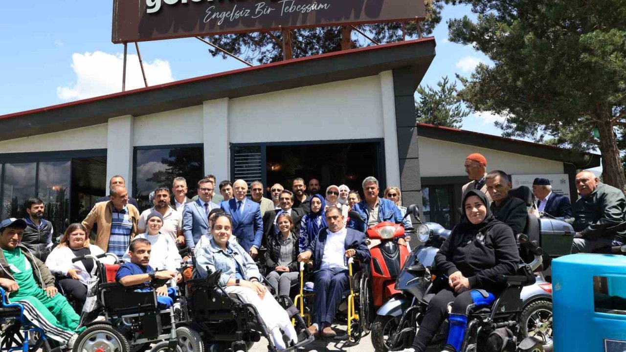 Başkan Sekmen ‘Arzuhal Günleri’nde engellilerin sorunlarını dinledi